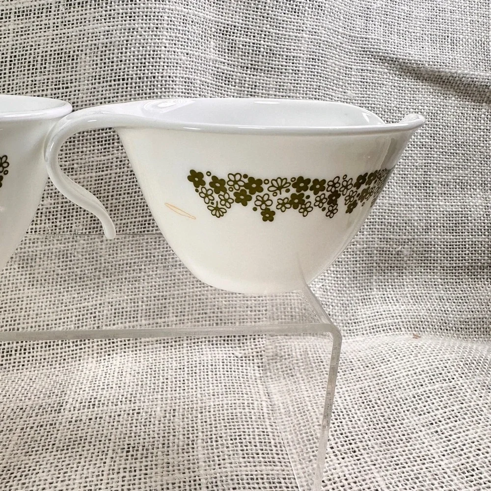 The Unbranded Brand vintage corelle
